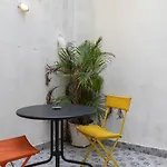 Cozy & Lovely Apartment W/ Patio By Lovelystay